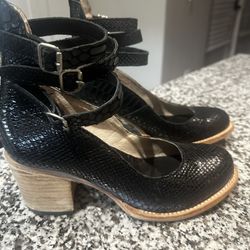Freebird - Randi Used Twice Like New-size 7 Black Leather 