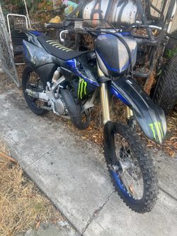 YZ 125 Monster Edition