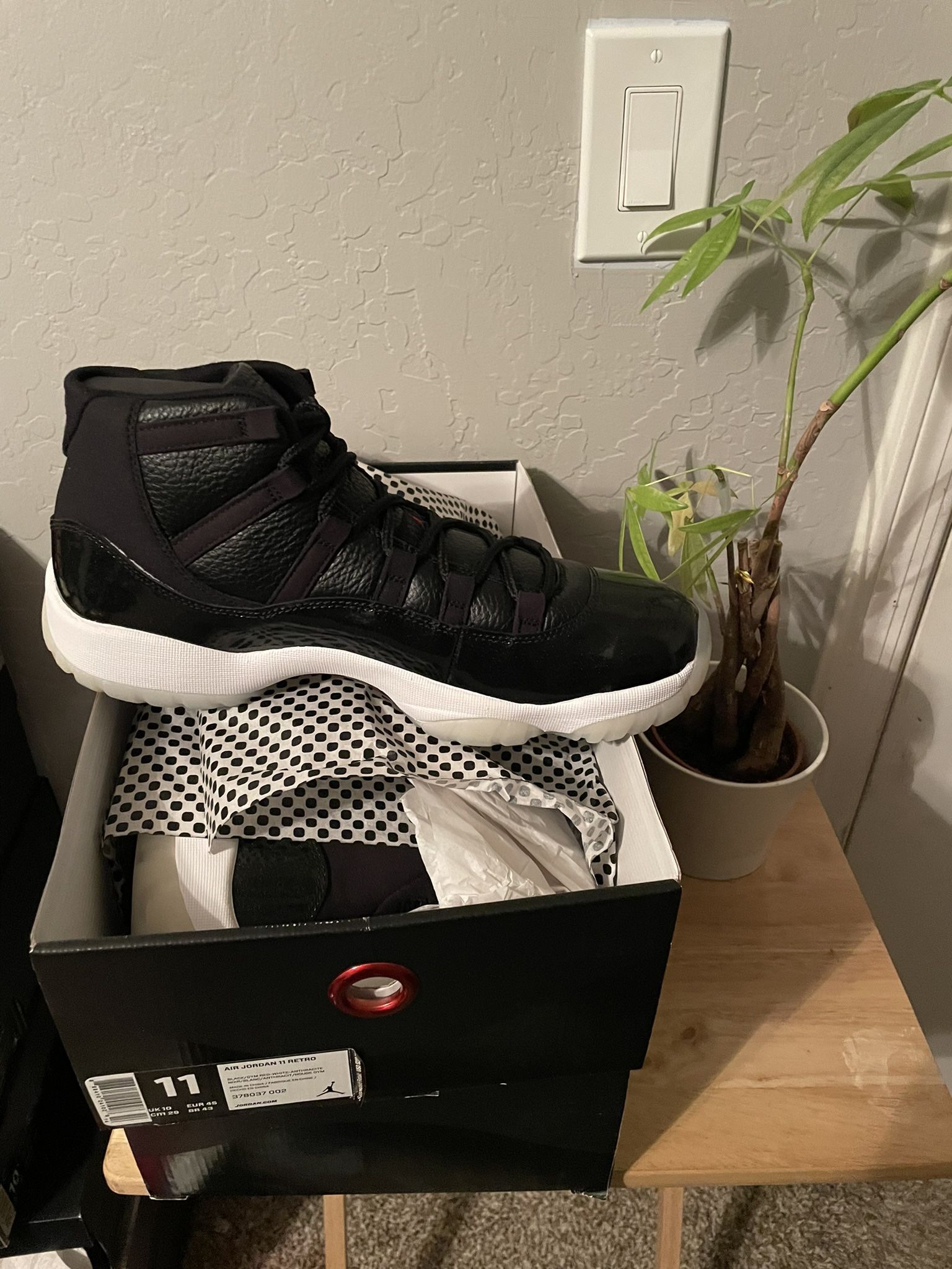 Size 11 - Jordan 11 Retro 72-10 2015 NEW DS!!