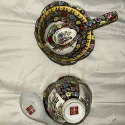 2 Vintage Chinese bowls, two vintage Chinese spoons