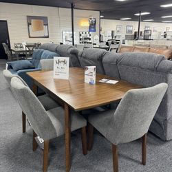 Dining Table Set. 🚚WE DELIVER🚚