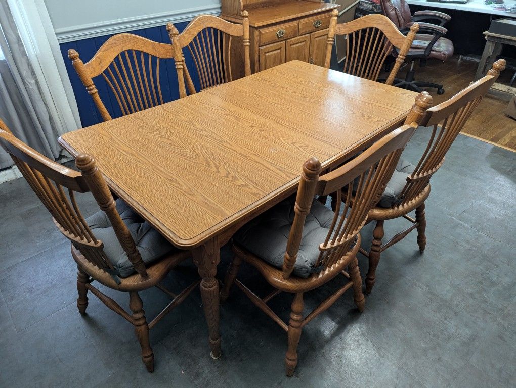 Dining Table W China Cabinet
