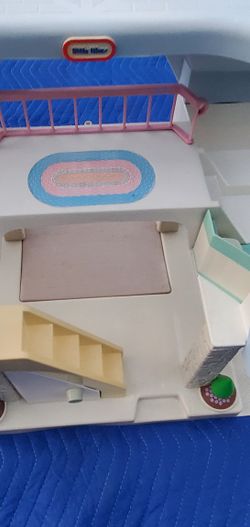 Vintage dollhouse