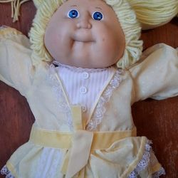 1985 Cabbage Patch Kid “Myrtle Eveline” 
