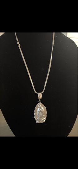 .925 sterling silver chain &pendant