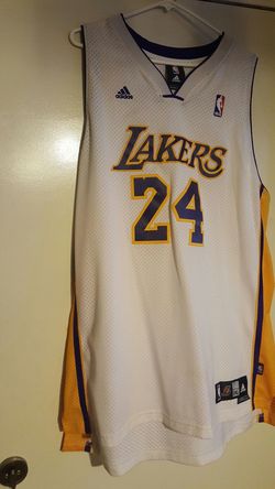 XXL Kobe jersey