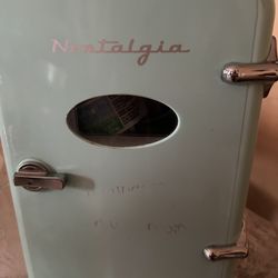 Mini Fridge 