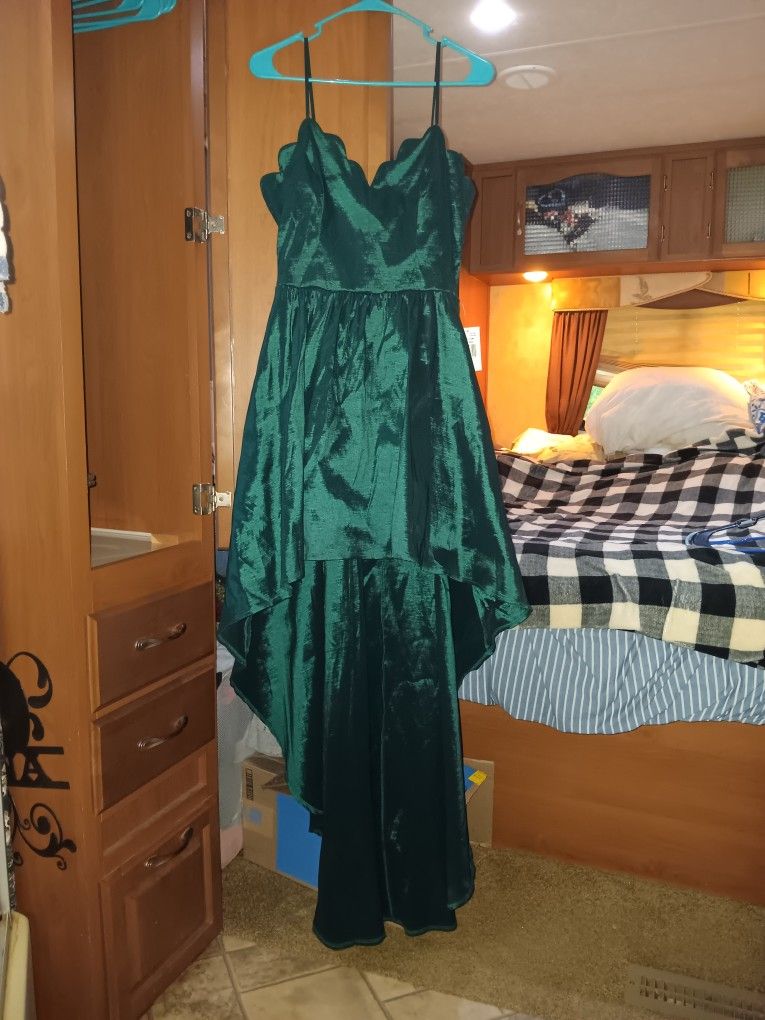 Emerald, JC Penny Prom Dress. Size 15 