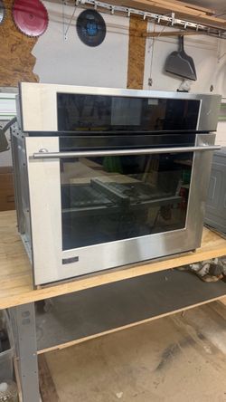 GE Monogram 30” Single Wall Oven