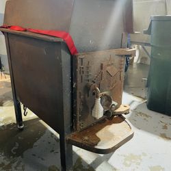 Wood-burning Iron Stove Fireplace