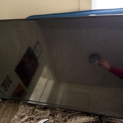 55in Insignia LED Tv