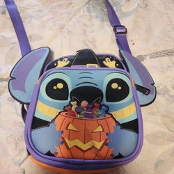 Disney Lounge Fly