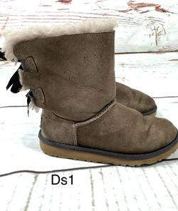 UGG Australia fur Girls Bailey Bow 3280K Round Toe Boots Size 2
