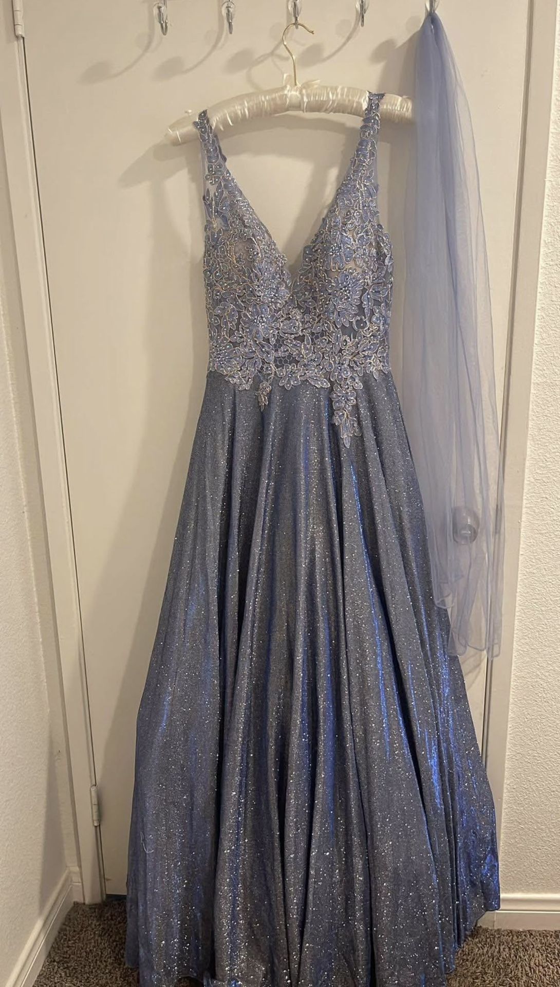 Bello Vestido De Fiesta/ Pretty Party Dress 