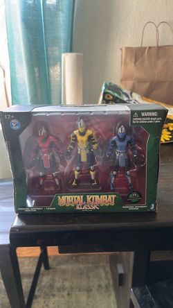 Mortal Kombat Klassic Sektor Cyrax Smoke Figure Set