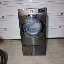LG Smart Gas Dryer With Steam Function Excellent Working Condition