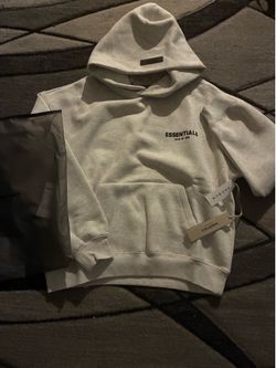 Essentials fear of god size medium