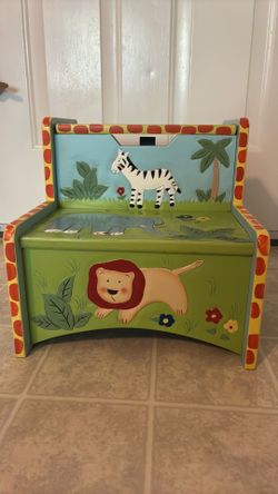 SAFARI STEP STOOL FOR KIDS
