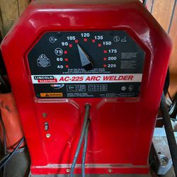 Lincoln 225 Arc Welder Like New Condition Ready to  Weld $375