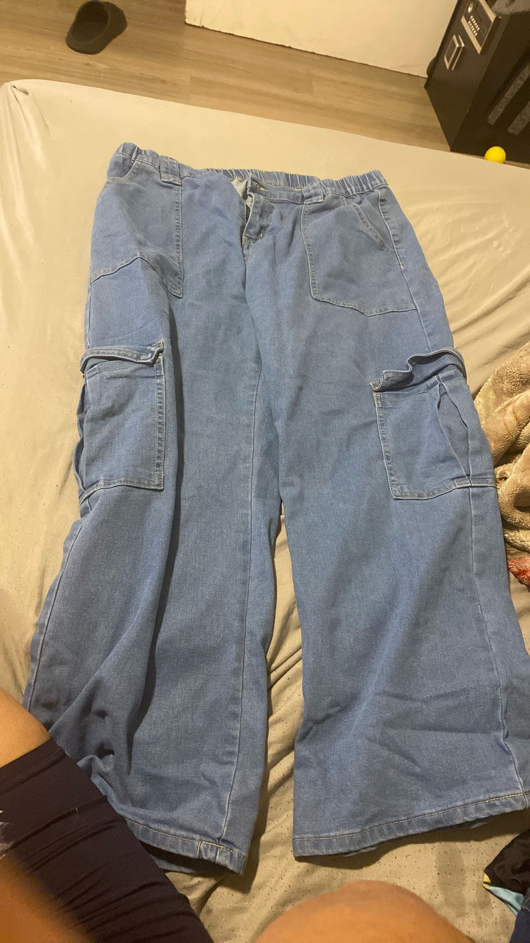 Woman’s Pants Size 2XL 16