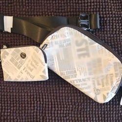 Lululemon Everywhere Belt Bag 