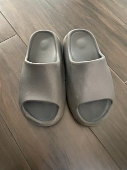 Yeezy Slides 4.5