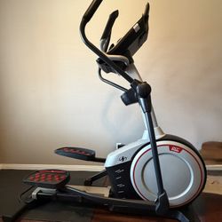 NordicTrack Elite 10.9 Elliptical