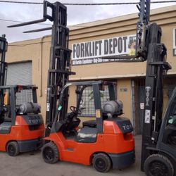 FORKLIFT TOYOTA Year 2017