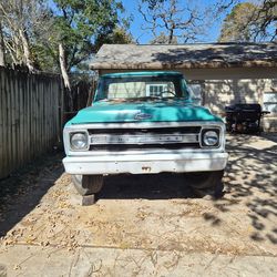 1970 Chevy pickup  4x4  long bed  3/4  ton  4 speed