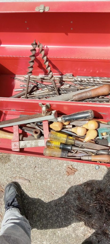 Chisels and drill bits An Tool Box