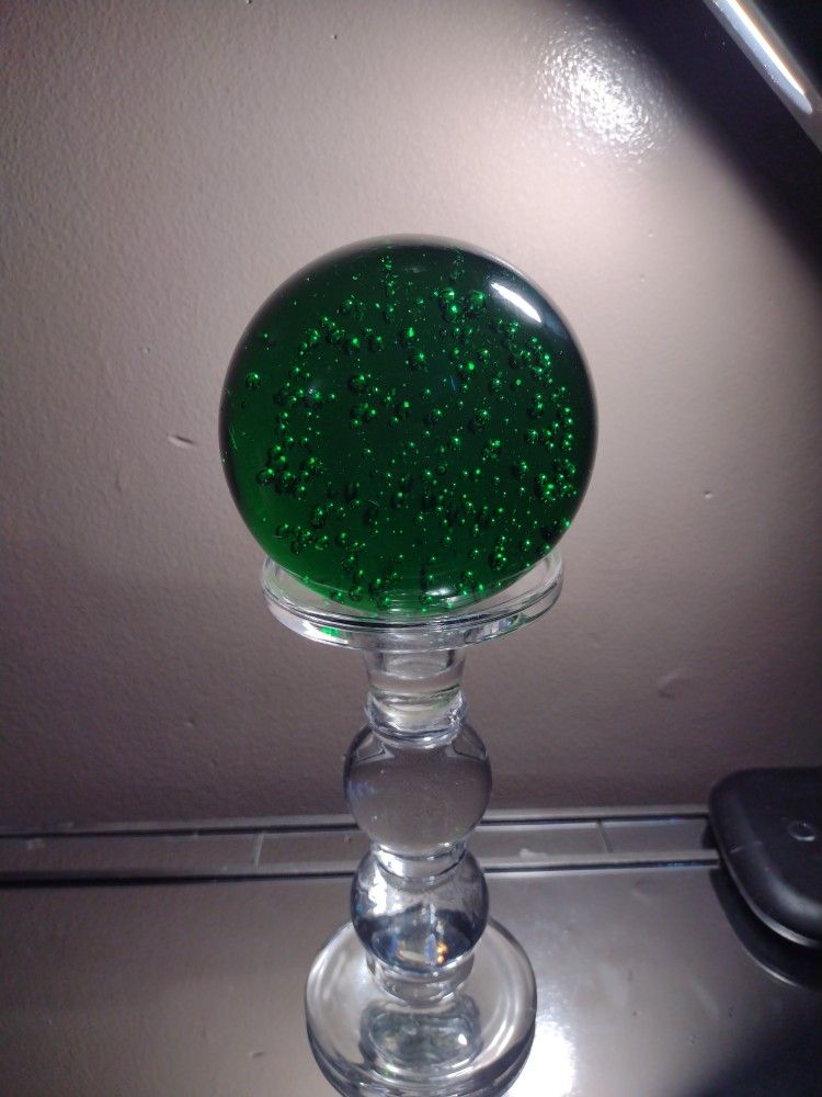Stunning Vintage Selkirk Scotland Glass Emerald Paperweight With Controlled Bubbles