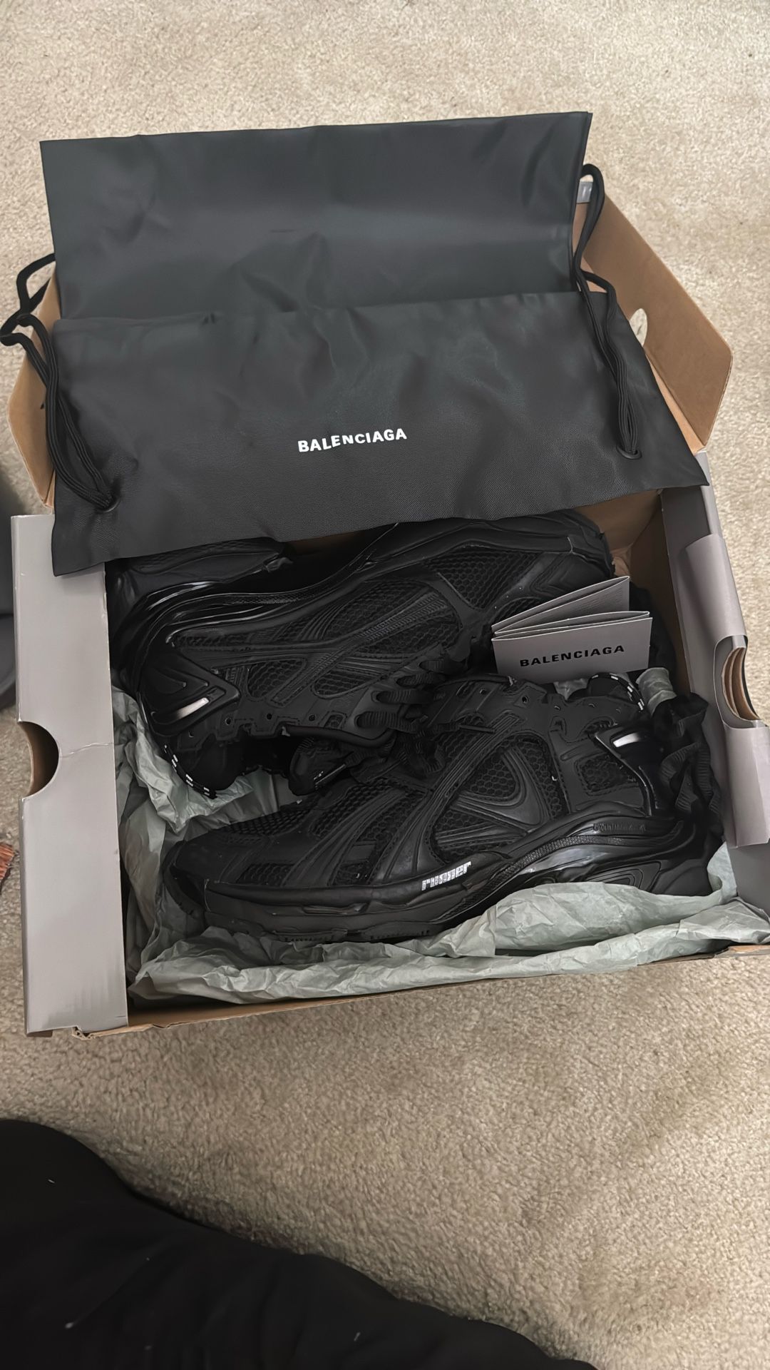 Balenciaga runners size 42 