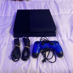 Ps4 w/ all cables and Blue controller