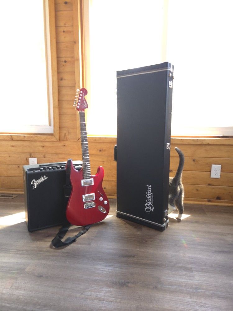 Red Stratocaster + Fender Mustang LT50 Amplifier, Hard Case Included