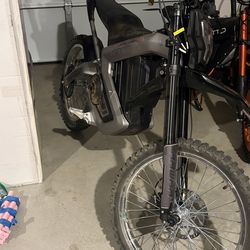 Rawwr  Mantis 72v electric dirtbike