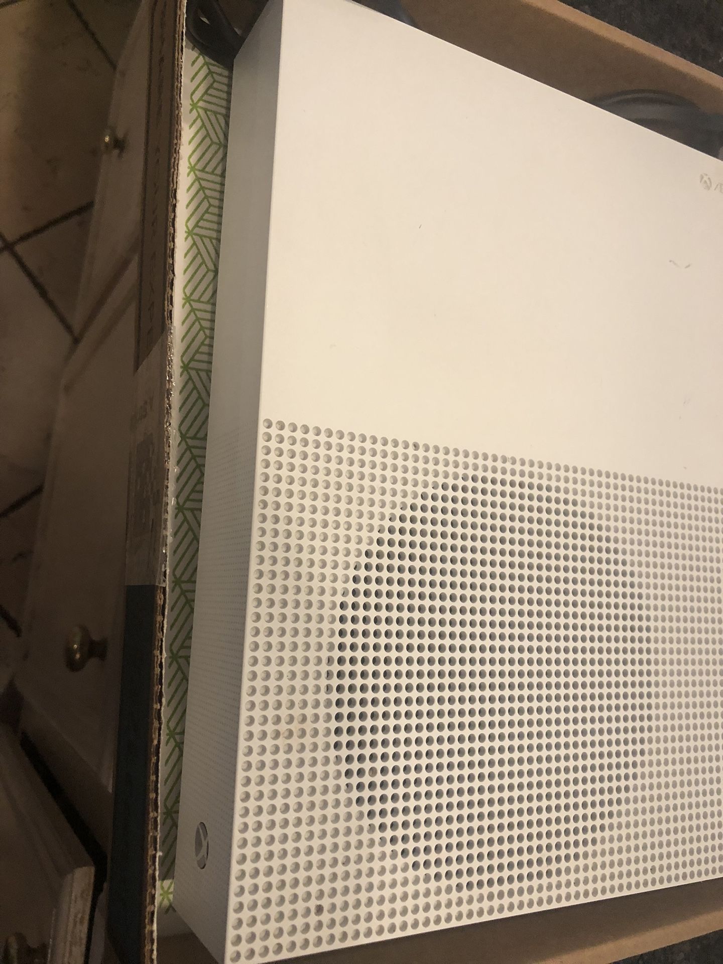 Xbox One S Like New