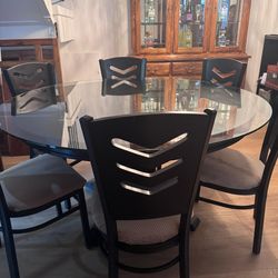 Dinning Table & 6 Chairs