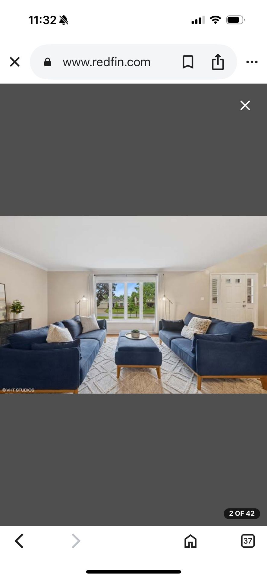 Beautiful Couch Set