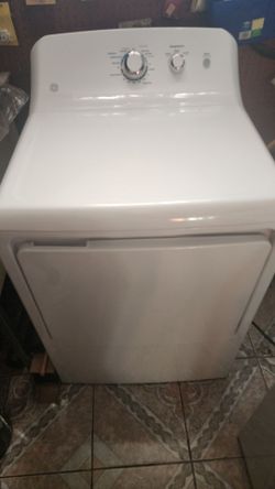 GE traditional top-control clothes dryer