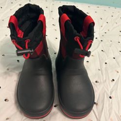 Little Girls Snow Black BuFfalo Plaid Boots Size 8 (New) 