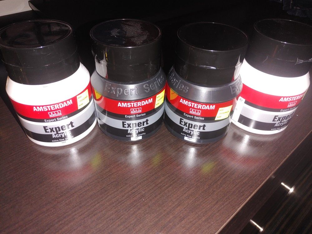 Brand New Amsterdam Expert Series Black & White Acrylic