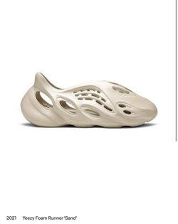 Yeezys Foam Sand