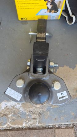 Weight distribution hitch