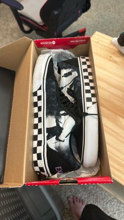 Old skool the exorcist vans size 10 men’s