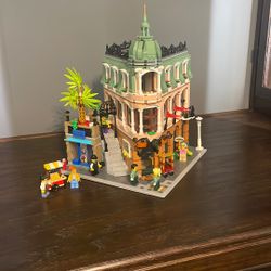 LEGO 10297 Boutique Hotel