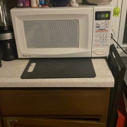 Magic Chef microwave