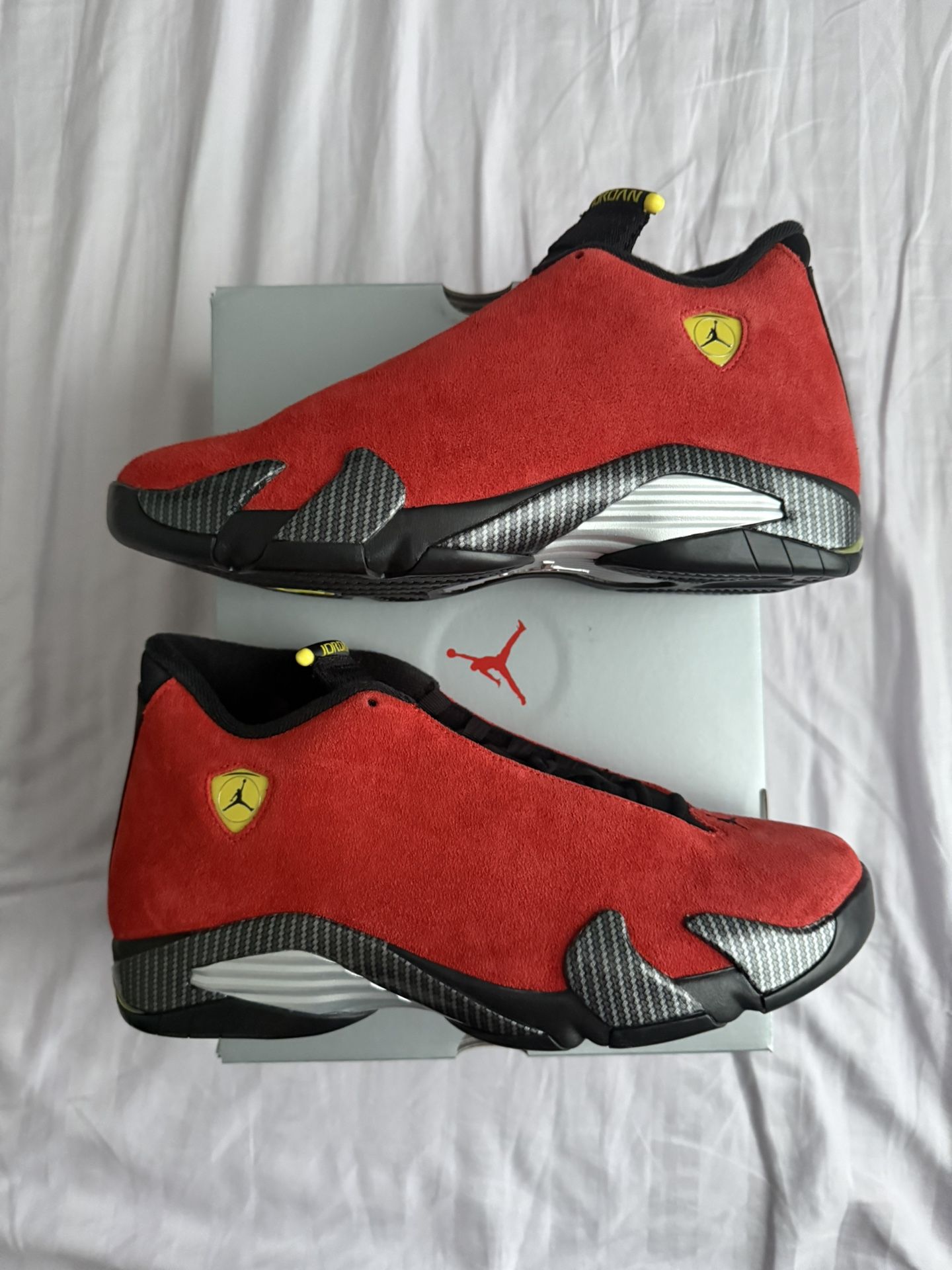 Jordan 14 Retro Ferrari (2025) (Sz 11 & Sz 10.5)