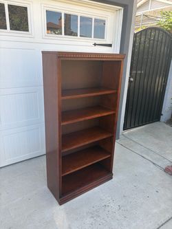 Wood Bookcase with 5 Shelves