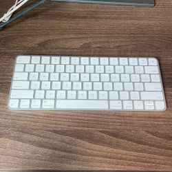 Apple Magic Keyboard 