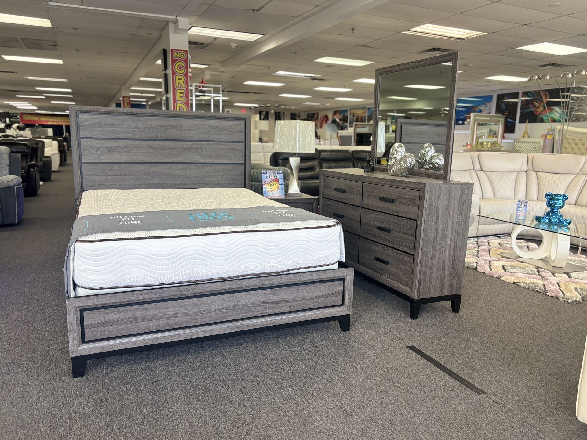 Wooden 5pc Bedroom Set W/ FREE NIGHTSTAND & FREE MATTRESS! For Sale! ( Brand New)